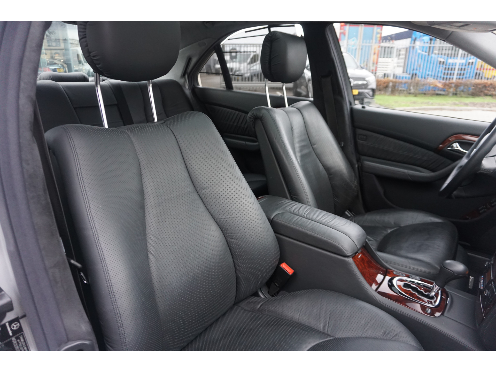 Mercedes-Benz S-Klasse 500 l Youngtimer l Luchtvering l Distronic l Bi Xenon l Leder l Memory Pakket l PTS l Comand l 36390058-1.jpg | Sterdome B.V.