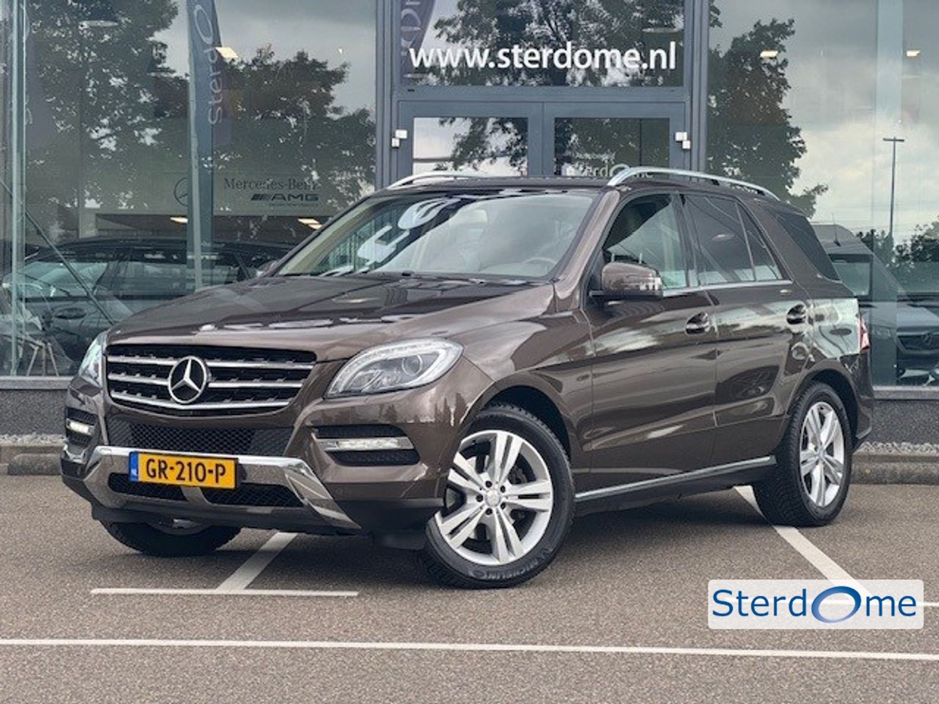 Mercedes-Benz M-Klasse 250 BlueTEC | Spiegelpakket | Air Body Controle l Wegklapbare trekhaak | Stoelverwarming | Inbraakalarm | Beige Leder l Comand l 45486271-0.jpg | Sterdome B.V.