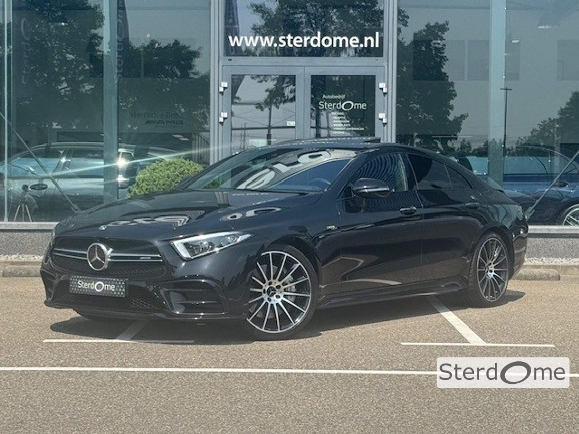 Mercedes-Benz CLS-Klasse AMG 53 4MATIC+ Premium Plus l Schuif- / Kanteldak l Distronic Plus l Memory l Stoelverwamarming en Stoelventilatie l Head Up l L 45692382-0.jpg | Sterdome B.V.