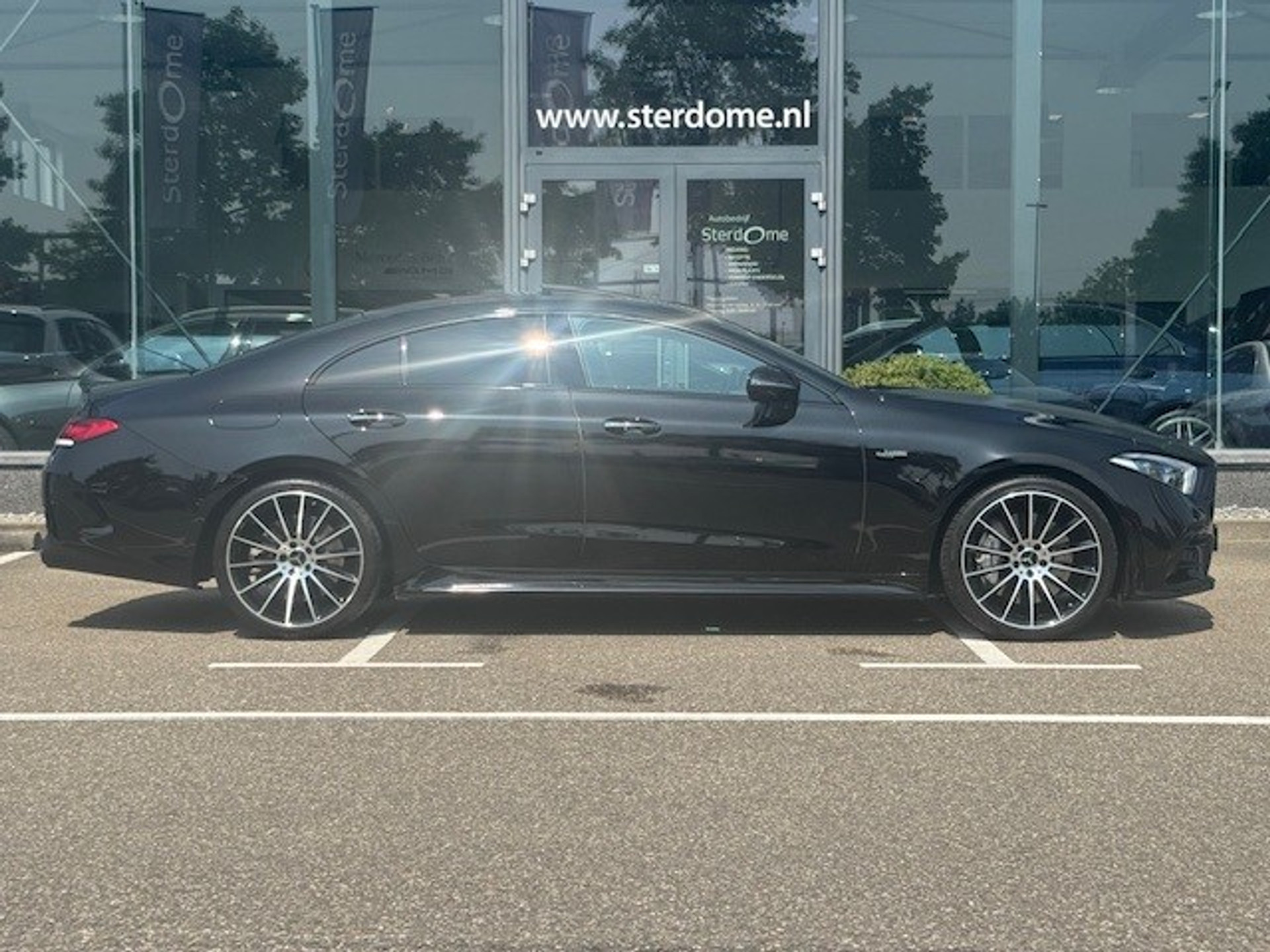 Mercedes-Benz CLS-Klasse AMG 53 4MATIC+ Premium Plus l Schuif- / Kanteldak l Distronic Plus l Memory l Stoelverwamarming en Stoelventilatie l Head Up l L 45692382-4.jpg | Sterdome B.V.
