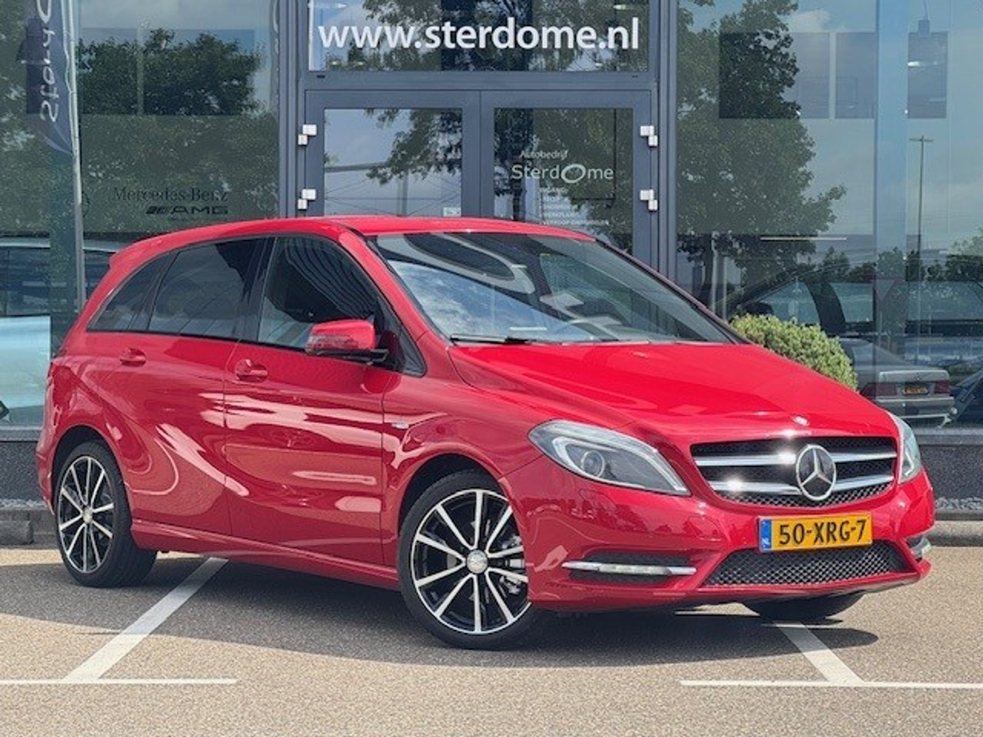 Mercedes-Benz B-Klasse 180 Ambition | Spiegelpakket | Nightpakket | Zitcomfortpakket | licht- en zichtpakket | Actieve parkeer assistent | Airco l Temp 45991801-4.jpg | Sterdome B.V.