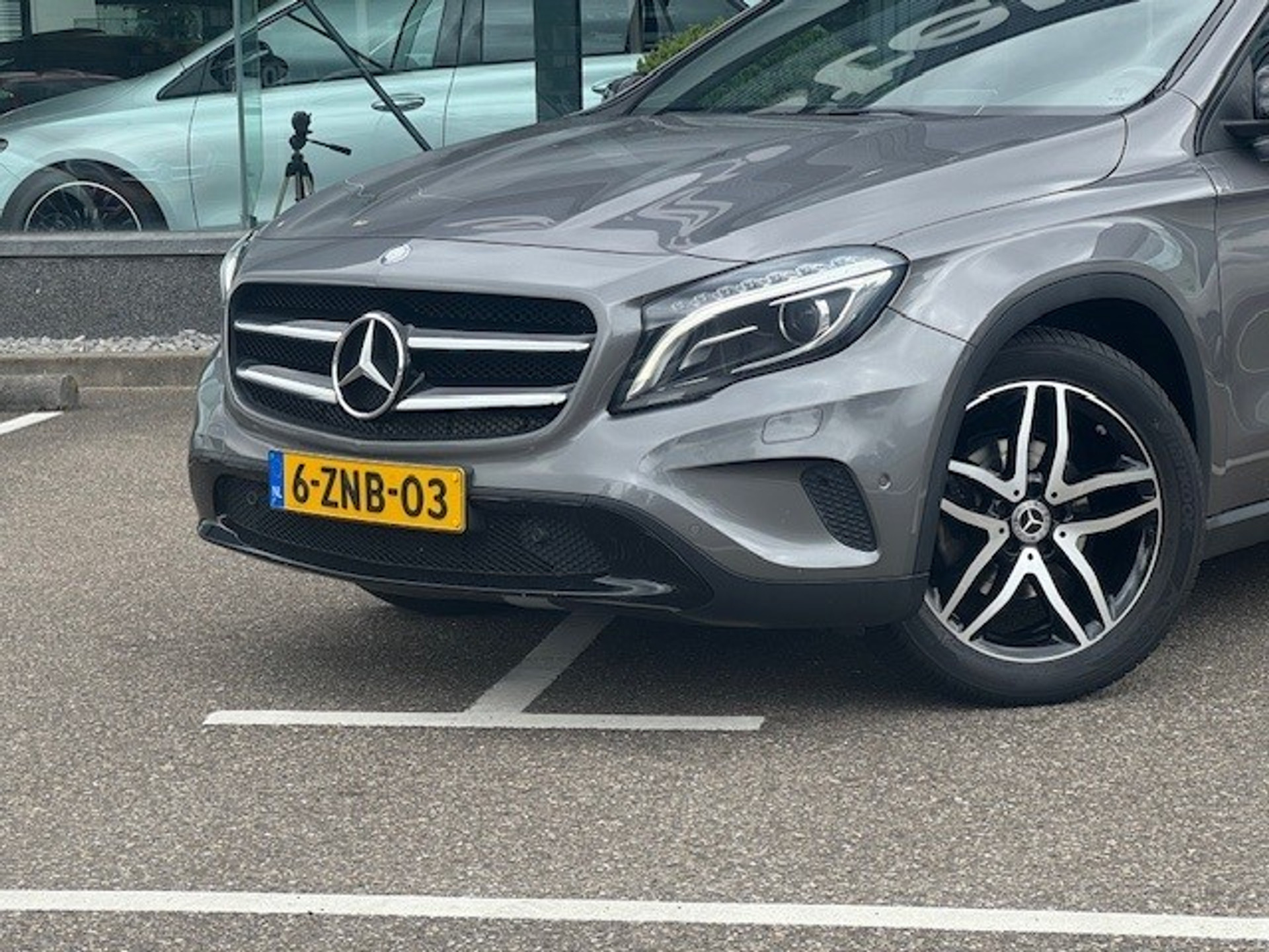 Mercedes-Benz GLA 200 Ambition l Panoramadak l Night pakket l Afneembare Trekhaak l Becker Map Pilot l LED koplampen l Airco l PTS l 46022692-3.jpg | Sterdome B.V.